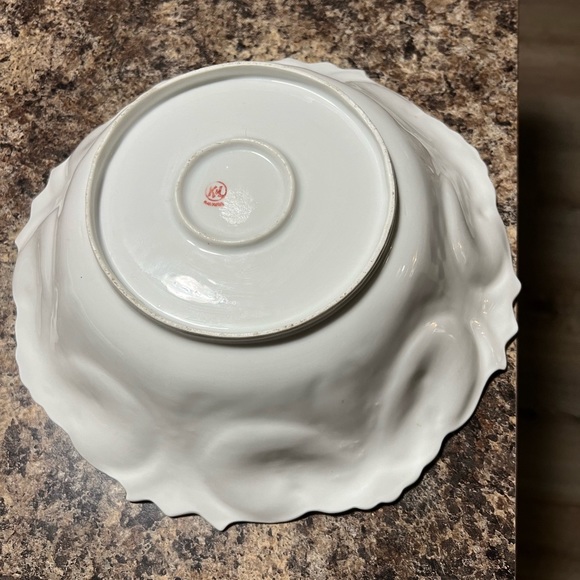 Antique German Daisy serving bowl - Picture 7 of 8